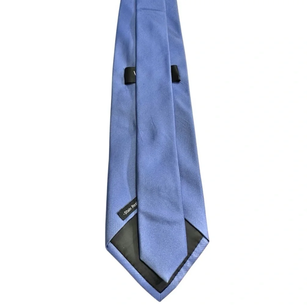 Van Heusen- Solid Blue 100% Silk Stain Resistant Tie